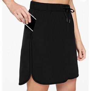 Lululemon black skirt